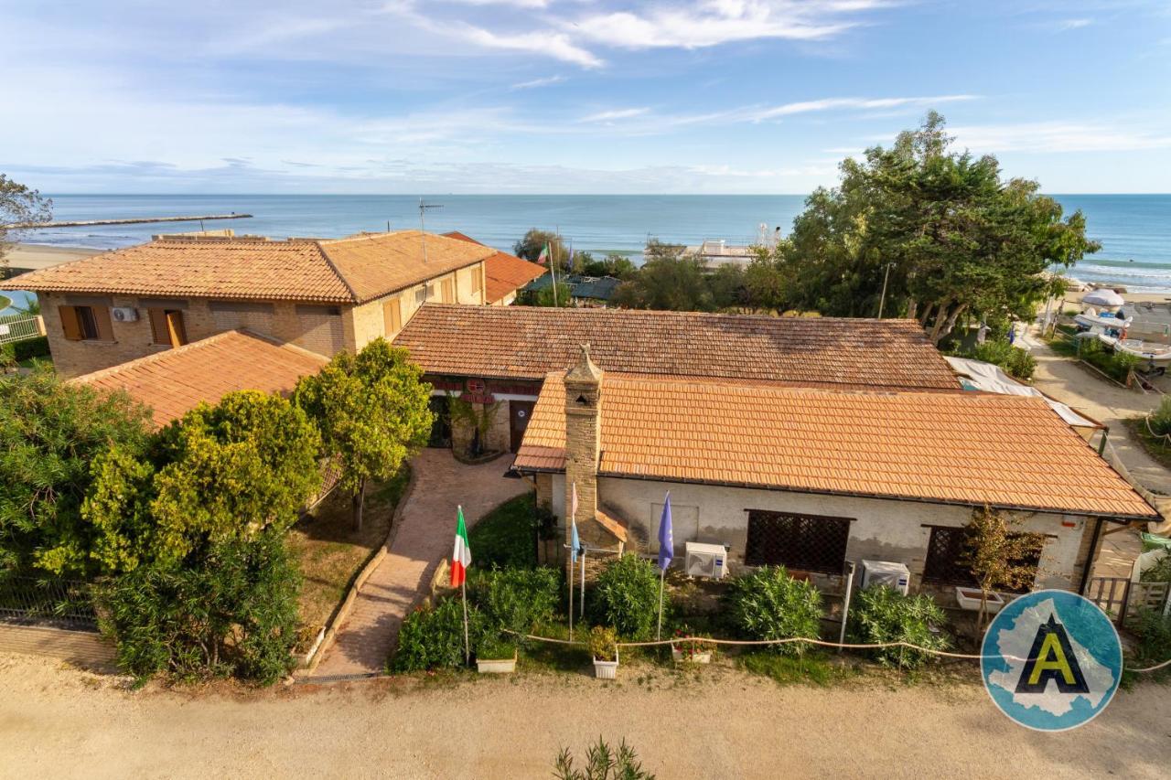Hotel Isola Felice Silvi Paese Esterno foto